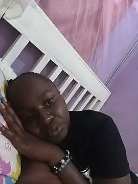 Snapshot of Ebonylouisa chatting on 07.12.26 Ebonylouisa online show from 07.12.26