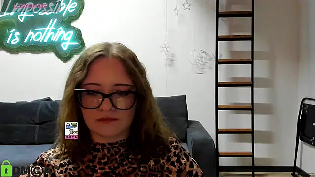 Snapshot of JuliNy_x chatting on 05.26.26 JuliNy x online show from 05.26.26