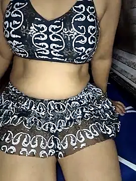 Snapshot of Curvy_Anushka chatting on 06.15.26 Curvy Anushka online show from 06.15.26