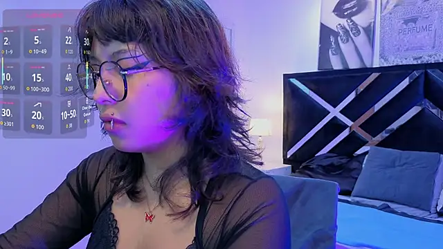 Snapshot of hannita_01 chatting on 06.13.26 hannita 01 online show from 06.13.26