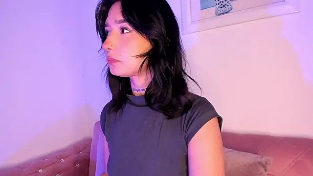 Snapshot of SophieMoneet chatting on 07.10.26 SophieMoneet online show from 07.10.26