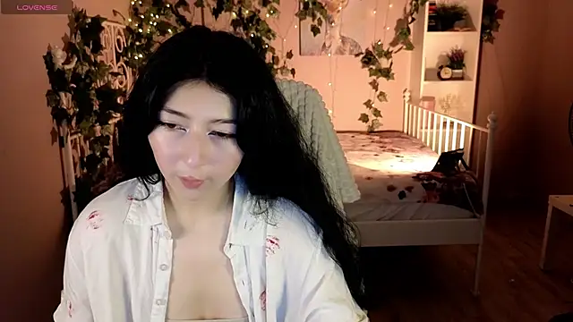 Snapshot of Vanessa_LimX chatting on 06.18.26 Vanessa LimX online show from 06.18.26