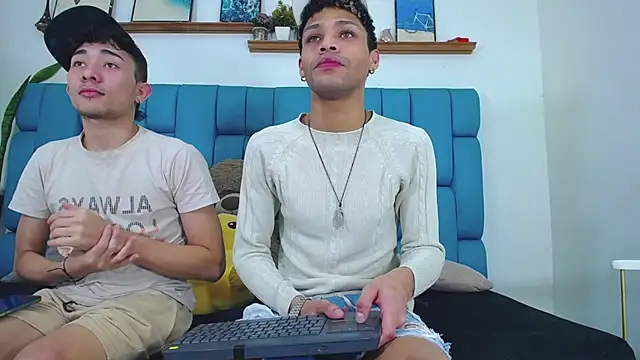 STRANGER BOYS online show from 06.25.26