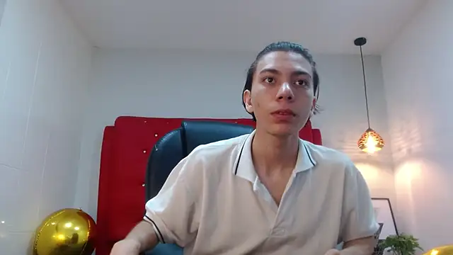 Snapshot of Julesx15 chatting on 05.27.26 Julesx15 online show from 05.27.26