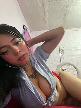 Snapshot of YummyGirl_ chatting on 06.26.26 YummyGirl online show from 06.26.26