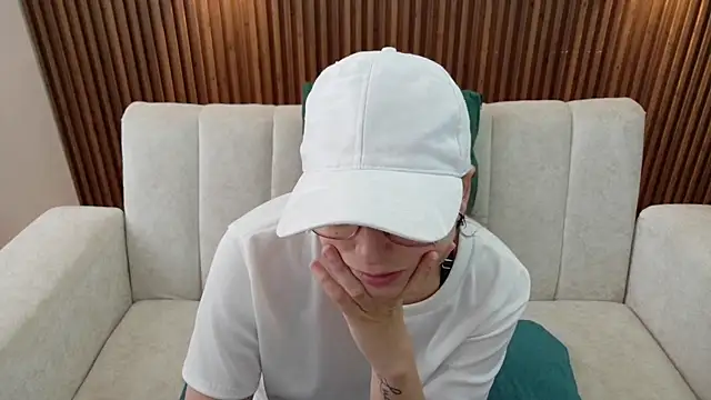 Snapshot of feelena_mysoull chatting on 06.24.26 feelena mysoull online show from 06.24.26