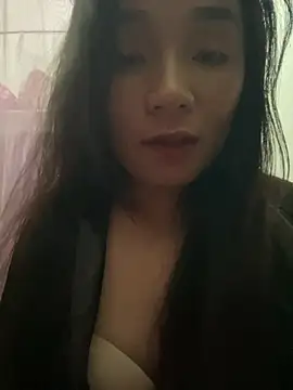 Snapshot of Luna-mi chatting on 06.23.26 Luna-mi online show from 06.23.26
