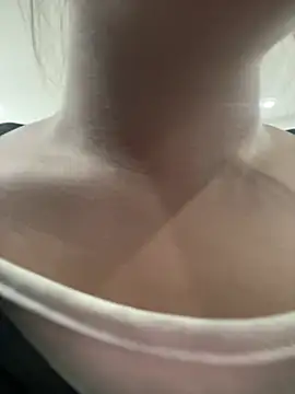 Snapshot of Luna-mi chatting on 07.06.26 Luna-mi online show from 07.06.26