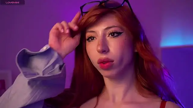 Mia Daddysgirl  online show from 06.15.26