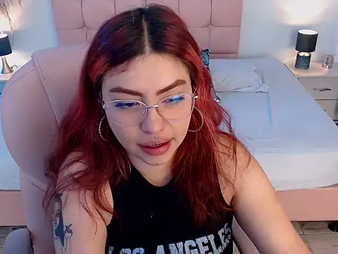 Snapshot of LilMoon_ chatting on 06.23.26 LilMoon online show from 06.23.26