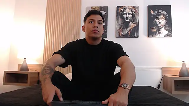 Snapshot of Diego_salvatore chatting on 06.18.26 Diego salvatore online show from 06.18.26