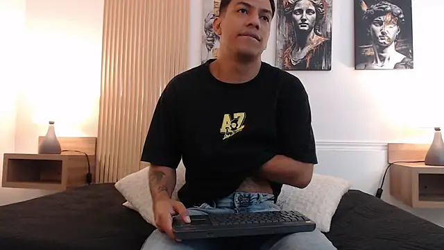 Snapshot of Diego_salvatore chatting on 06.23.26 Diego salvatore online show from 06.23.26