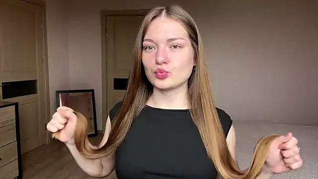 lizzzanatooo online show from 05.30.26