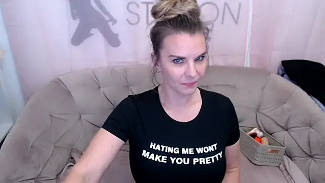 AischePervers online show from 11.11.25