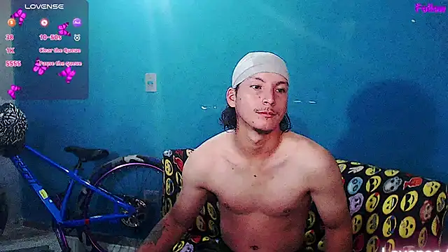 Snapshot of MrKingsaintx chatting on 06.15.26 MrKingsaintx online show from 06.15.26