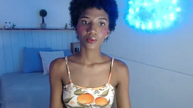 Snapshot of AlissonSmal chatting on 05.28.26 AlissonSmal online show from 05.28.26