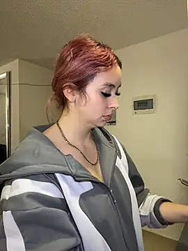 Snapshot of Sophia_LuxxX chatting on 06.10.26 Sophia LuxxX online show from 06.10.26
