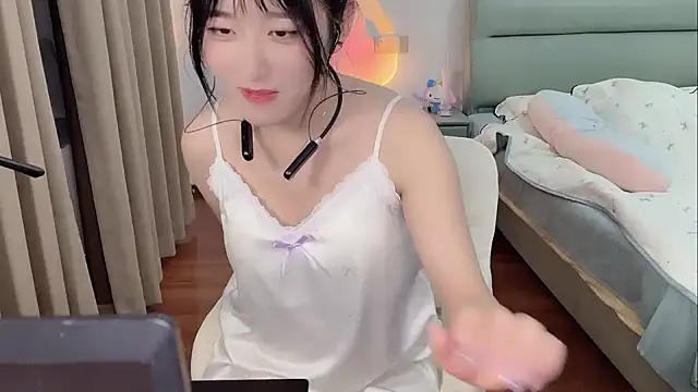 Snapshot of chunchun_2026 chatting on 06.07.26 chunchun 2026 online show from 06.07.26