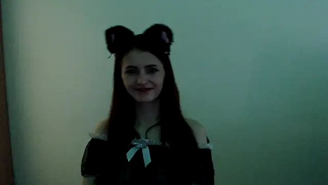 Snapshot of ViolaHot_ chatting on 05.30.26 ViolaHot online show from 05.30.26