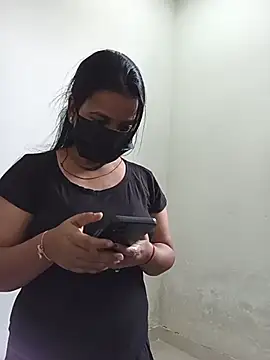 Snapshot of Riya_hot8 chatting on 06.25.26 Riya hot8 online show from 06.25.26