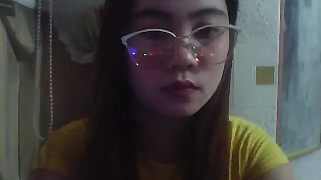 Snapshot of MatildaJanik chatting on 05.30.26 MatildaJanik online show from 05.30.26