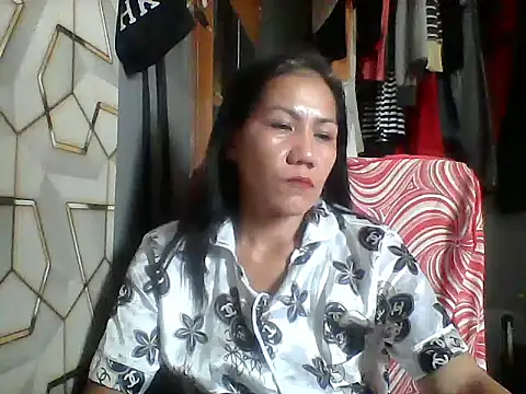 Snapshot of pinayheartaker chatting on 05.28.26 pinayheartaker online show from 05.28.26