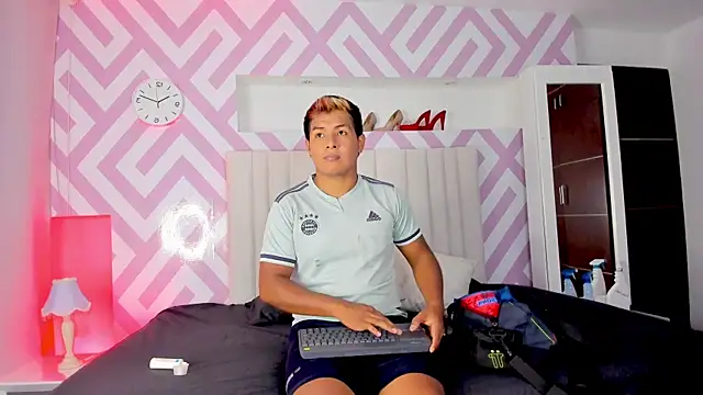 Snapshot of Joel_carterr chatting on 06.20.26 Joel carterr online show from 06.20.26