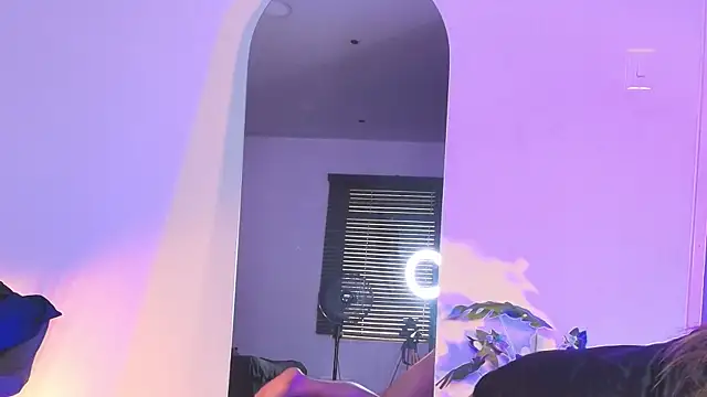 Snapshot of AshleyMonroee__ chatting on 06.24.26 AshleyMonroee online show from 06.24.26