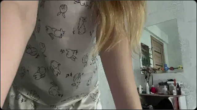 Snapshot of HeIen_cute chatting on 07.14.26 HeIen cute online show from 07.14.26
