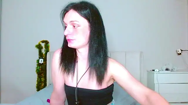 Snapshot of CuteMika chatting on 05.30.26 CuteMika online show from 05.30.26
