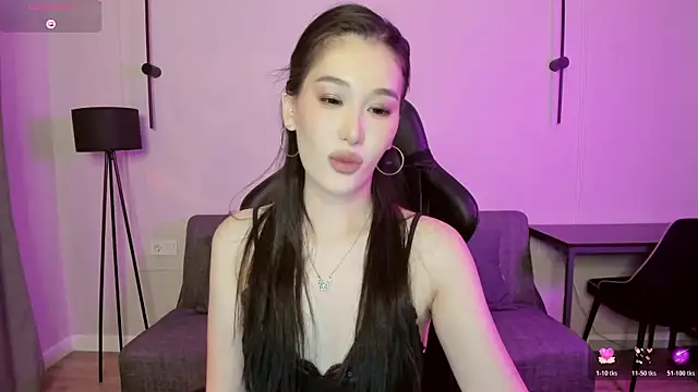 Snapshot of lilly_mighty chatting on 06.22.26 lilly mighty online show from 06.22.26