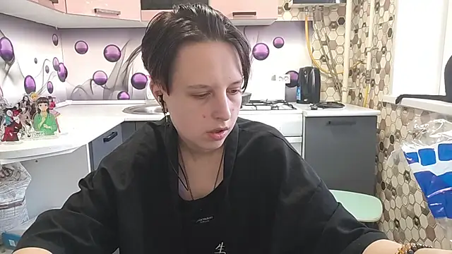 Snapshot of Saranade chatting on 06.12.26 Saranade online show from 06.12.26