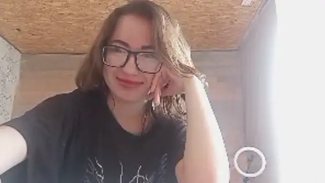 OliviaMoment online show from 06.13.26