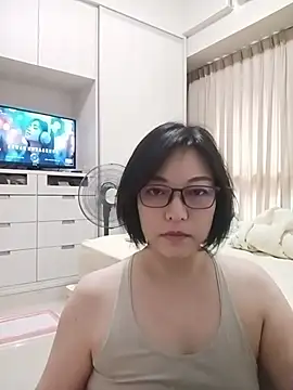 Snapshot of becca201 chatting on 07.25.26 becca201 online show from 07.25.26