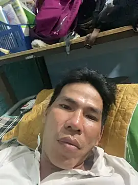 Snapshot of lanh1981 chatting on 05.29.26 lanh1981 online show from 05.29.26