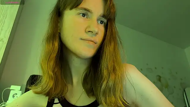 Snapshot of agniia257 chatting on 06.25.26 agniia257 online show from 06.25.26