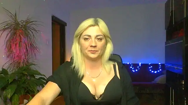 LunaaKiss online show from 07.05.26
