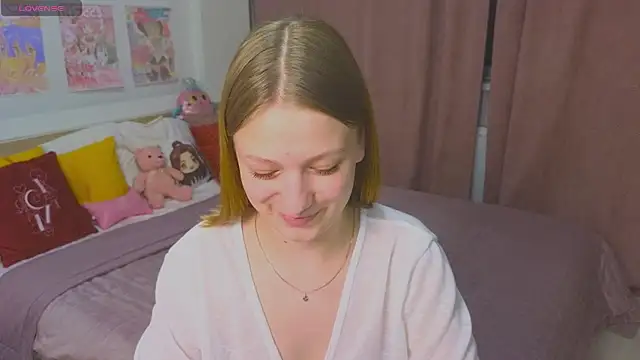 Snapshot of BeatriceLoven chatting on 06.14.26 BeatriceLoven online show from 06.14.26