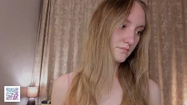 Snapshot of JenevaLitalien chatting on 06.29.26 JenevaLitalien online show from 06.29.26