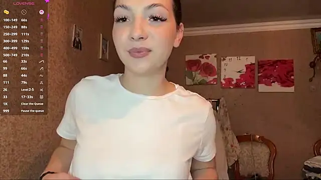 Snapshot of MargyClingingsmith chatting on 06.30.26 MargyClingingsmith online show from 06.30.26