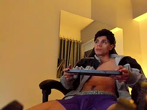 Ithan Hott online show from 06.02.26