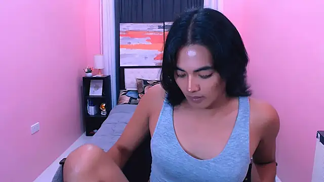 Snapshot of MiamoreAmara69 chatting on 06.19.26 MiamoreAmara69 online show from 06.19.26