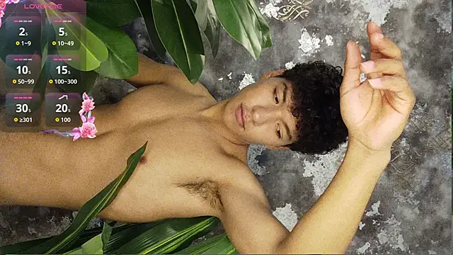Snapshot of Maximiliano_Young chatting on 06.29.26 Maximiliano Young online show from 06.29.26