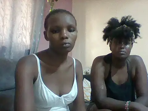 Prettypappi77 online show from 06.28.26