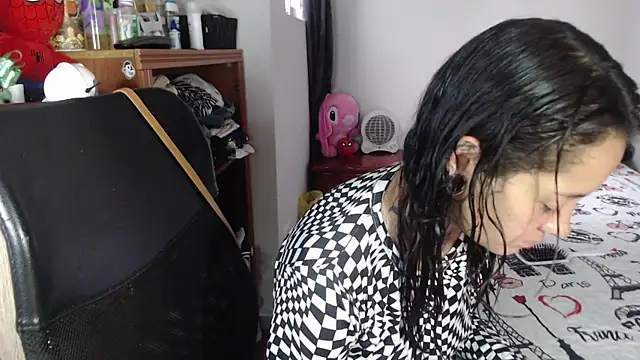 Snapshot of hanya23_ chatting on 06.19.26 hanya23 online show from 06.19.26