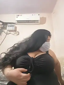 Snapshot of simranjeet_kaur69 chatting on 06.14.26 simranjeet kaur69 online show from 06.14.26