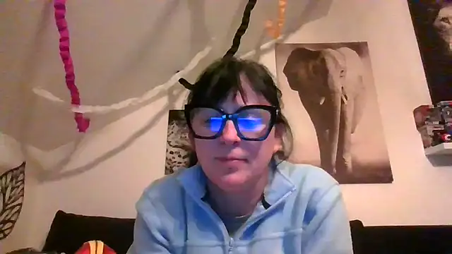 Snapshot of sexujuly88 chatting on 04.23.26 sexujuly88 online show from 04.23.26