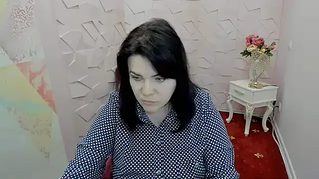 Julia reeves online show from 06.01.26