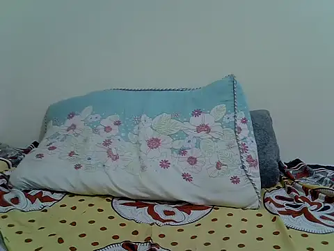 freakypetite online show from 06.19.26