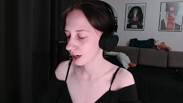 Snapshot of secrettt_poison chatting on 08.02.26 secrettt poison online show from 08.02.26
